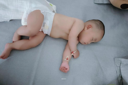 白城三个月宝宝发育标准